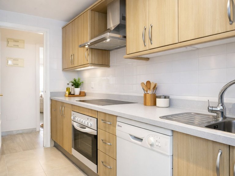 Apartment for Sale in Benalmadena Costa, Malaga 17