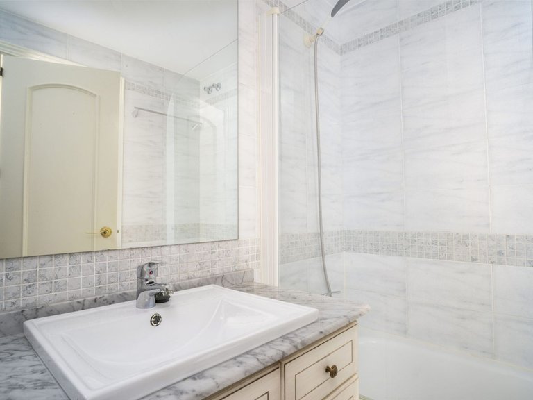Apartment for Sale in Benalmadena Costa, Malaga 19