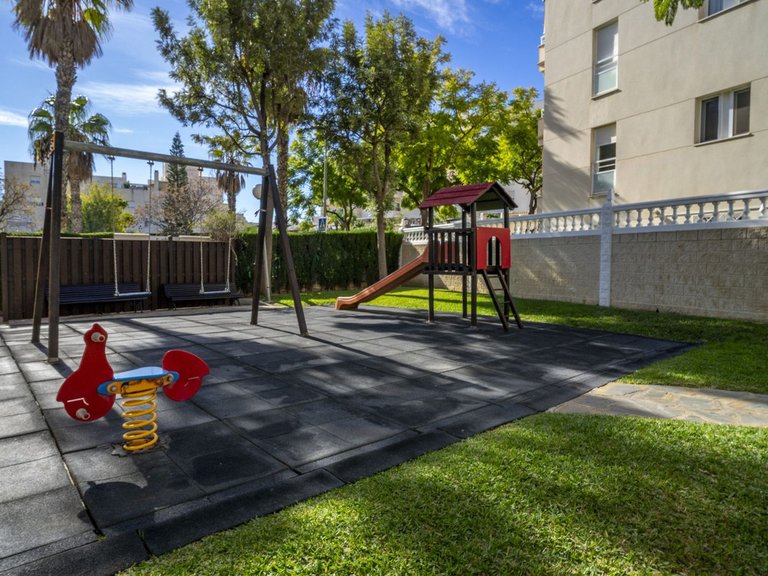 Apartment for Sale in Benalmadena Costa, Malaga 31