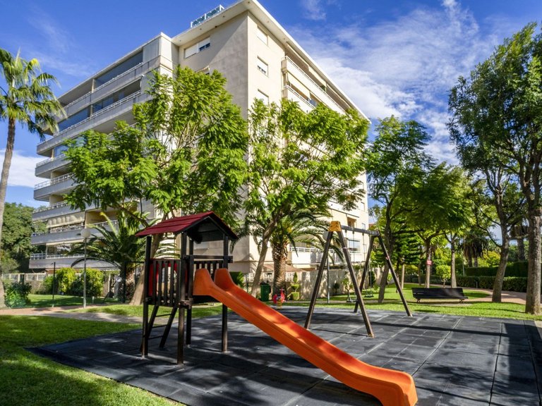 Apartment for Sale in Benalmadena Costa, Malaga 32