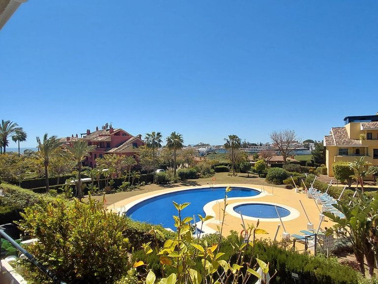 Apartment for Sale in Estepona, Malaga 2