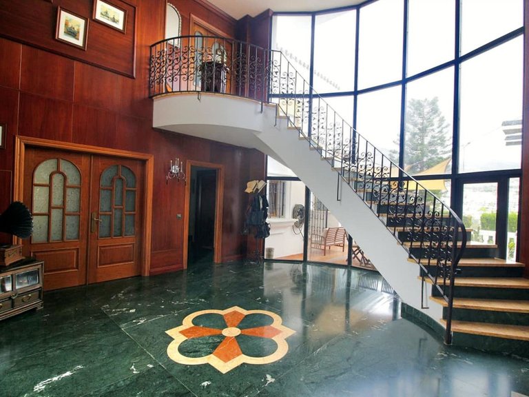 Villa for Sale in Benalmadena, Malaga 10