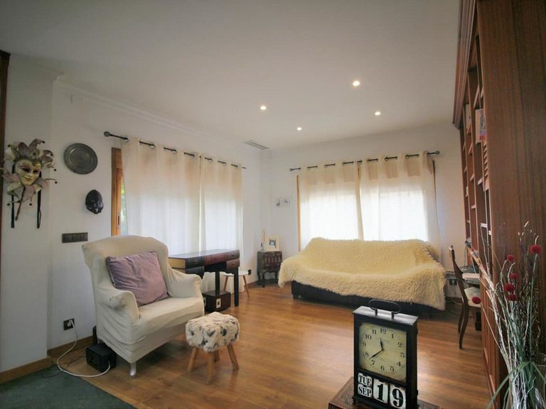 Villa for Sale in Benalmadena, Malaga 25