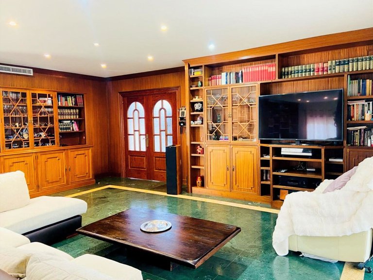 Villa for Sale in Benalmadena, Malaga 3