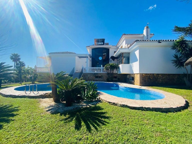 Villa for Sale in Benalmadena, Malaga 5
