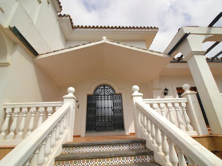 Villa for Sale in Benalmadena, Malaga 8