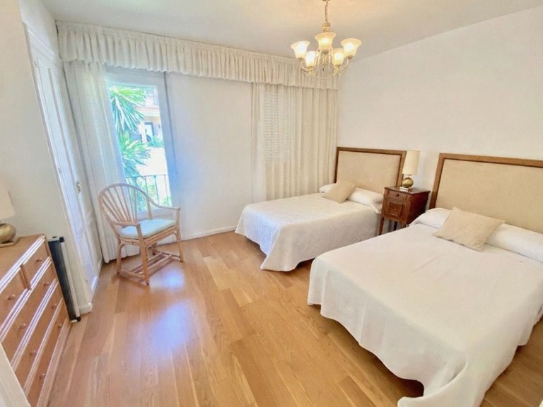 Villa for Sale in Estepona, Malaga 14