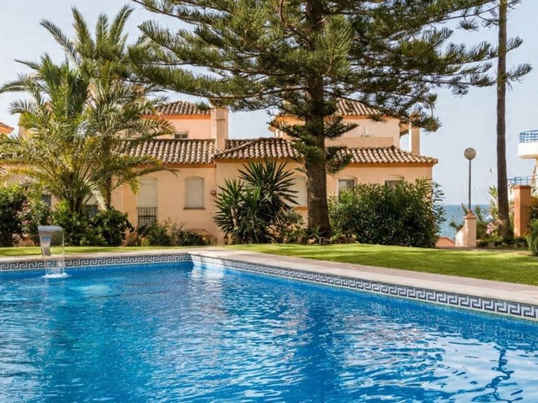 Villa for Sale in Estepona, Malaga 17