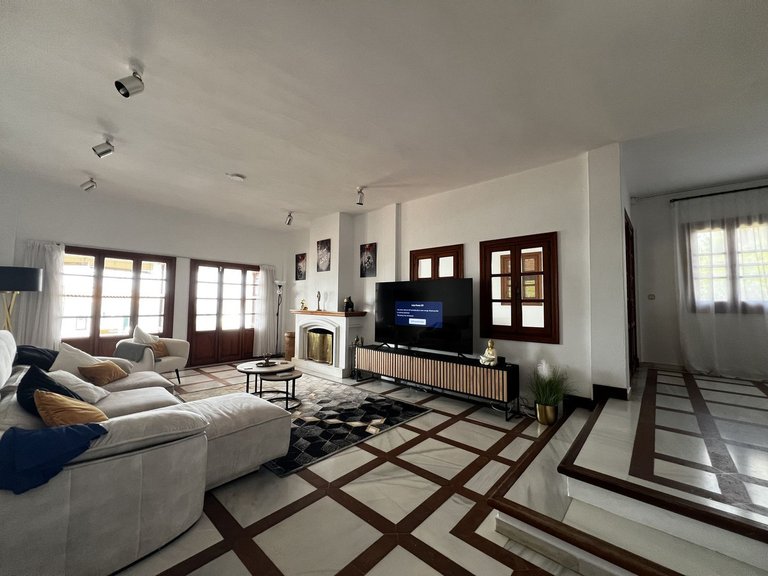 Villa for Sale in Estepona, Malaga 16