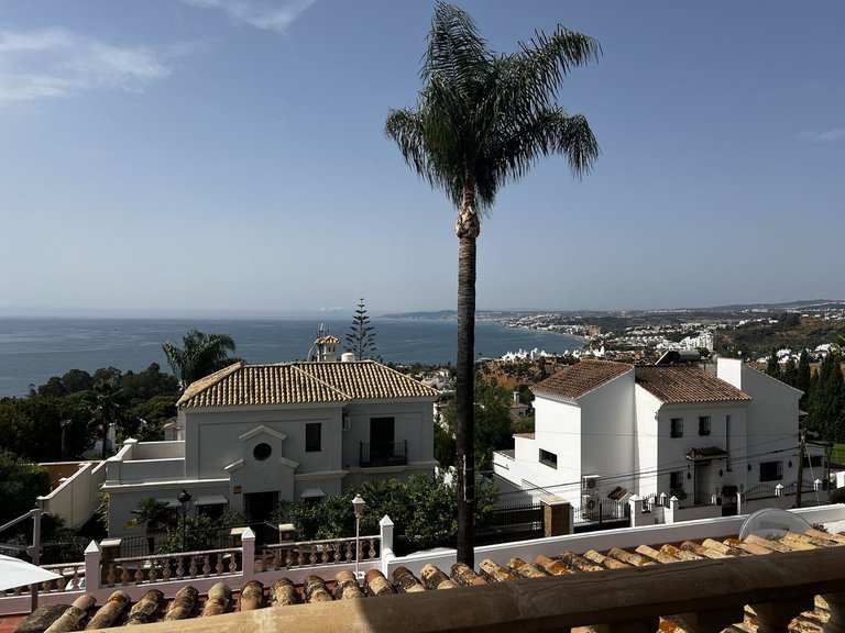 Villa for Sale in Estepona, Malaga 2