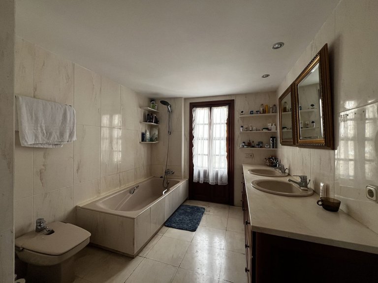Villa for Sale in Estepona, Malaga 24