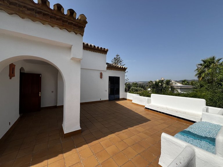 Villa for Sale in Estepona, Malaga 5