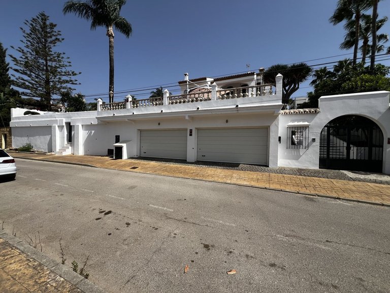 Villa for Sale in Estepona, Malaga 55