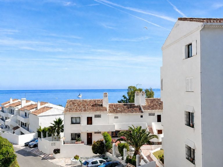 Apartment for Sale in Benalmadena Costa, Malaga 1