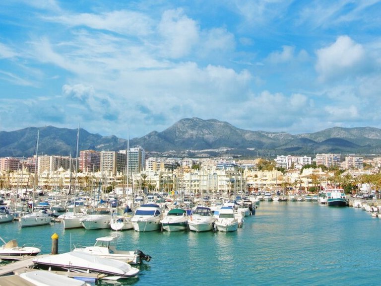 Apartment for Sale in Benalmadena Costa, Malaga 19