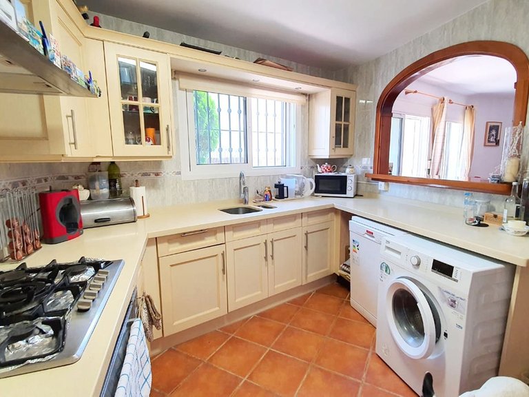 Villa for Sale in Torreblanca, Malaga 10