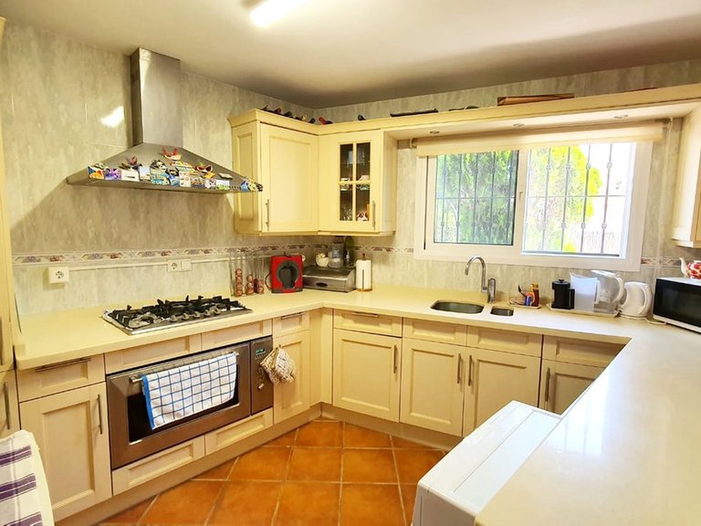 Villa for Sale in Torreblanca, Malaga 3