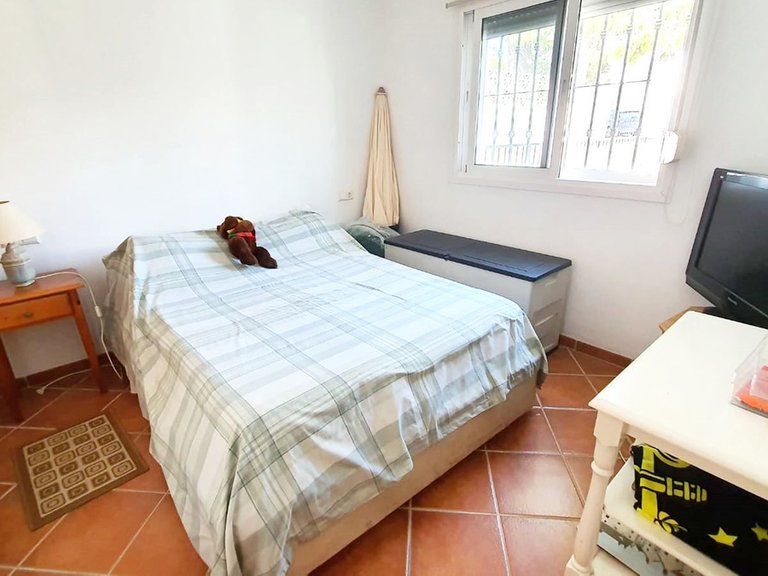 Villa for Sale in Torreblanca, Malaga 9