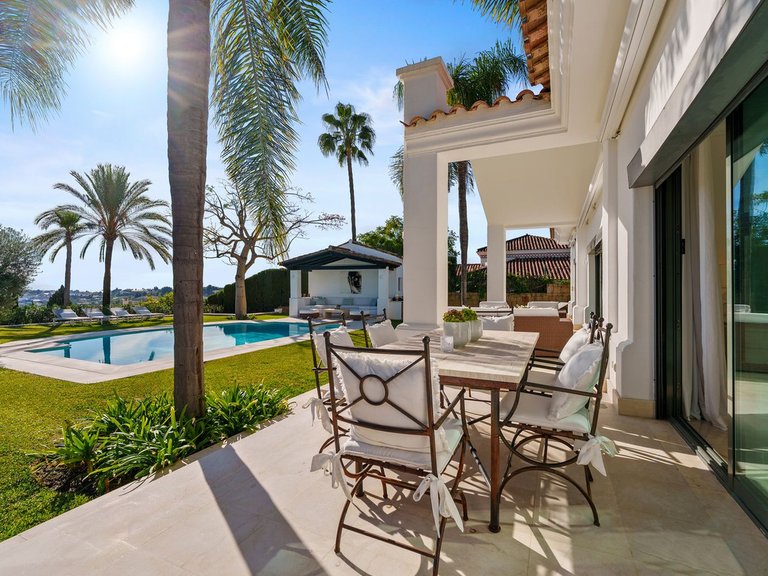 Villa for Sale in Nueva Andalucía, Malaga 14