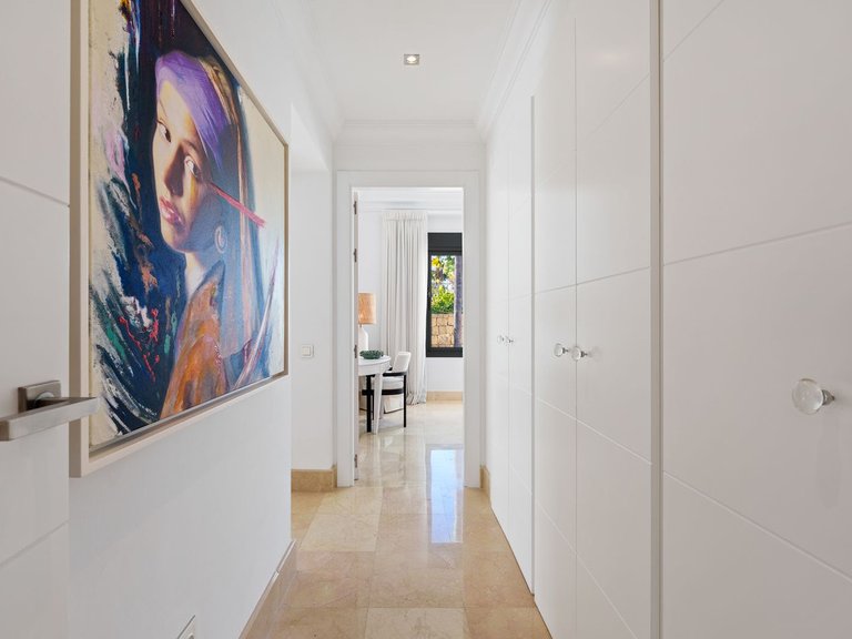 Villa for Sale in Nueva Andalucía, Malaga 22