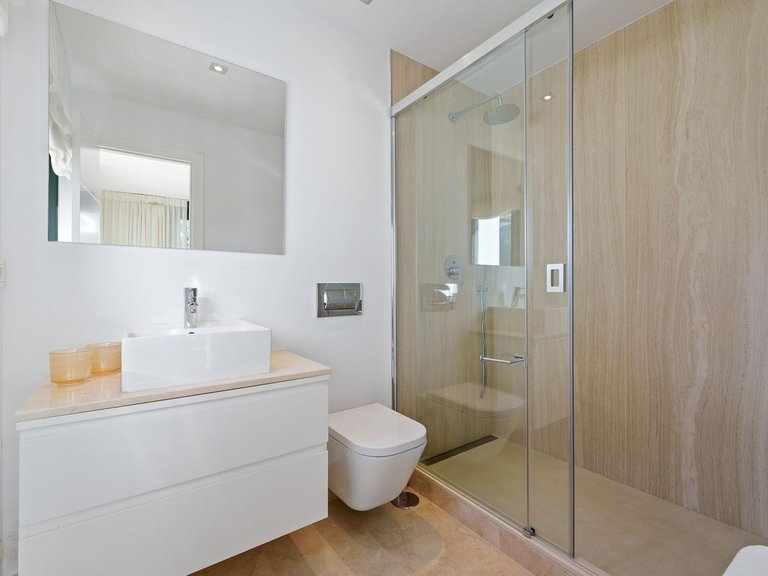 Villa for Sale in Nueva Andalucía, Malaga 31