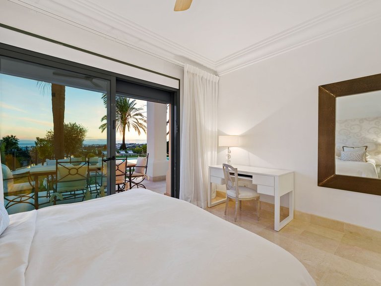 Villa for Sale in Nueva Andalucía, Malaga 37