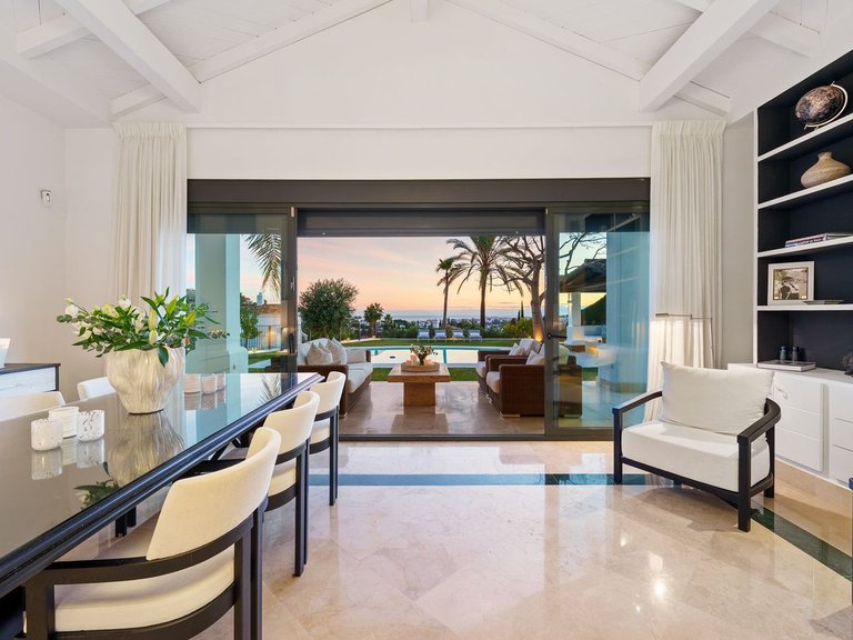 Villa for Sale in Nueva Andalucía, Malaga 38