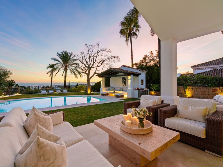 Villa for Sale in Nueva Andalucía, Malaga 39