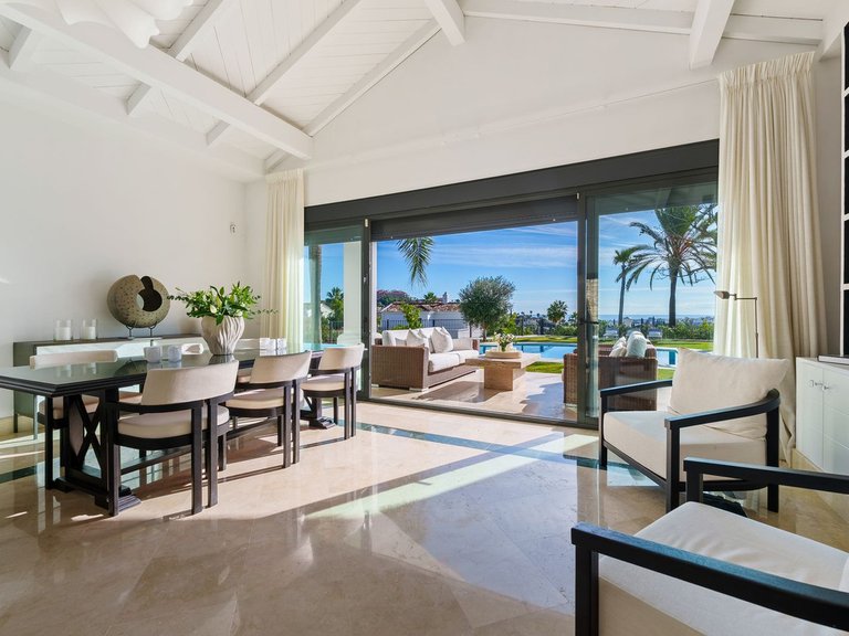 Villa for Sale in Nueva Andalucía, Malaga 7