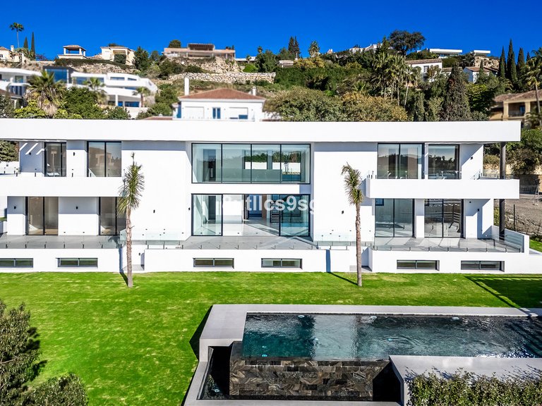 Villa for Sale in Benahavís, Malaga 19