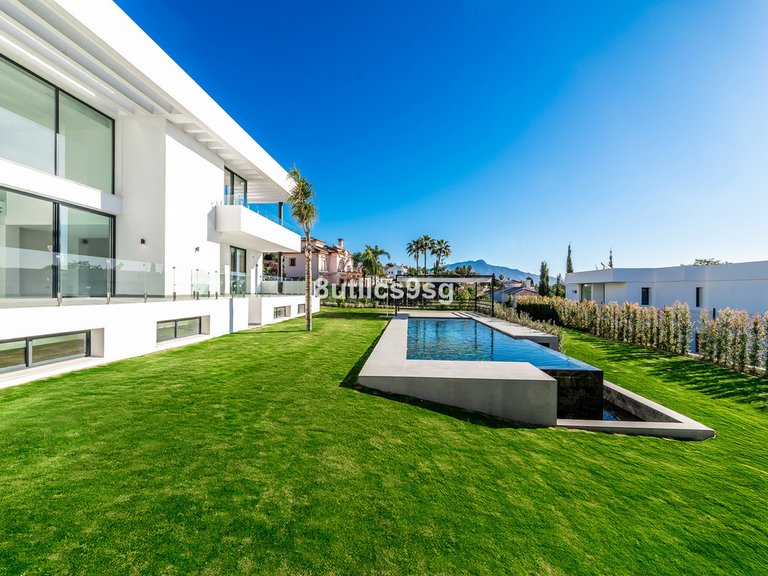 Villa for Sale in Benahavís, Malaga 2