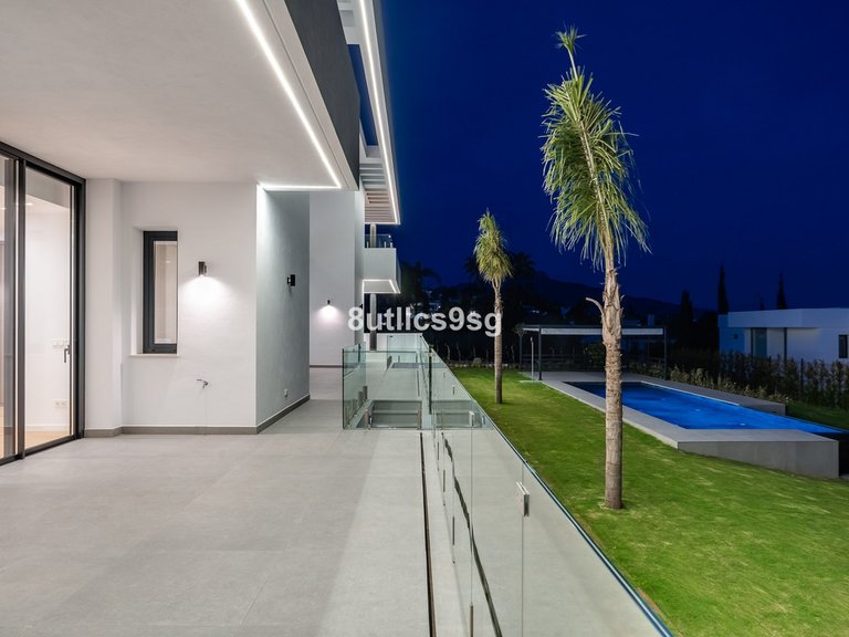 Villa for Sale in Benahavís, Malaga 28