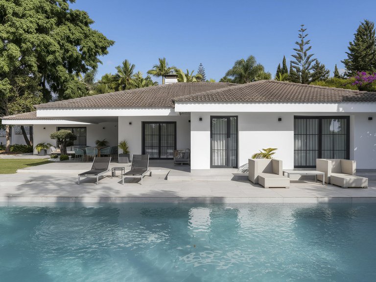 Villa for Sale in Marbella, Malaga 3