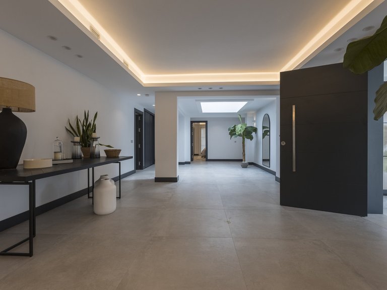 Villa for Sale in Marbella, Malaga 34