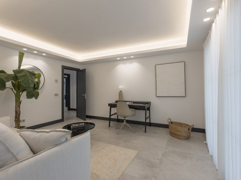 Villa for Sale in Marbella, Malaga 35