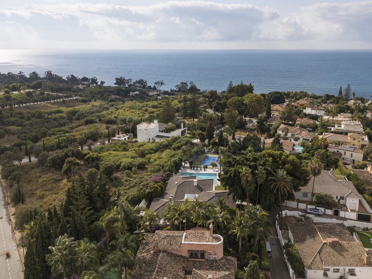 Villa for Sale in Marbella, Malaga 8