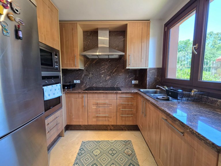 Apartment for Sale in New Golden Mile, Malaga 17