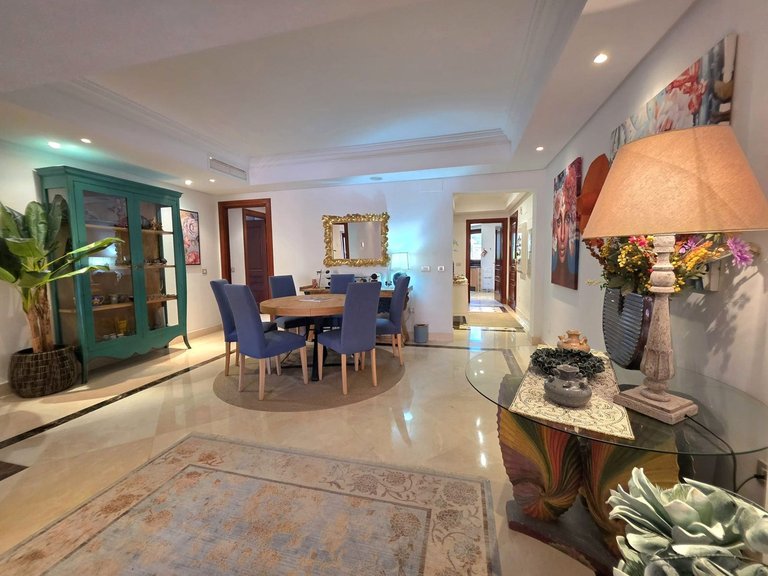 Apartment for Sale in New Golden Mile, Malaga 3