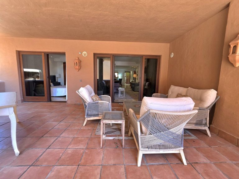 Apartment for Sale in New Golden Mile, Malaga 6
