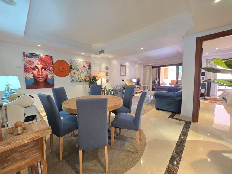 Apartment for Sale in New Golden Mile, Malaga 8