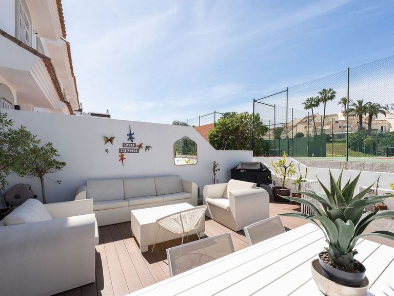 Villa for Sale in Nueva Andalucía, Malaga 13