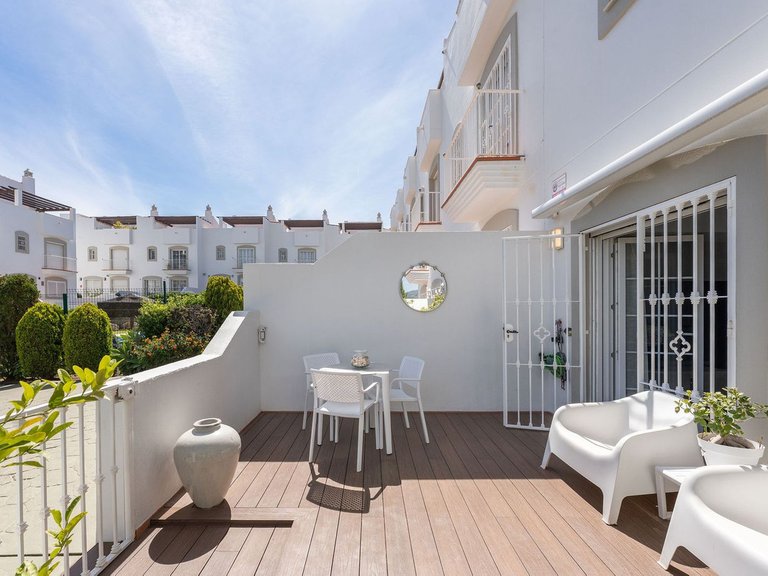 Villa for Sale in Nueva Andalucía, Malaga 14