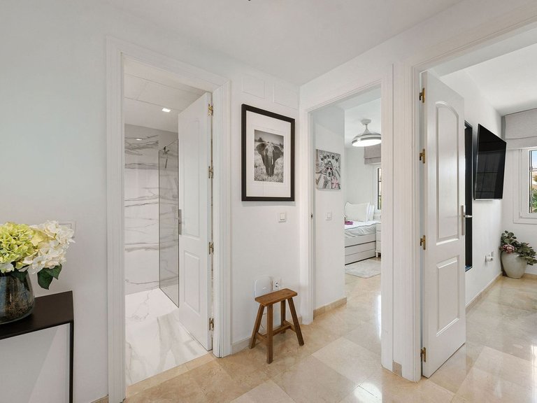 Villa for Sale in Nueva Andalucía, Malaga 17