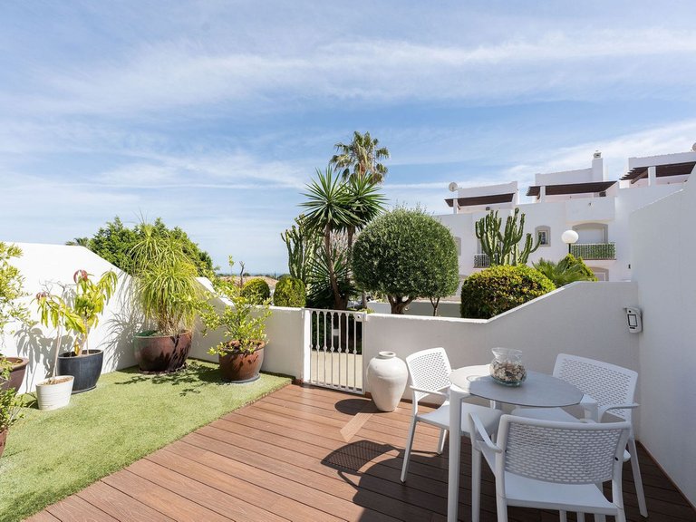 Villa for Sale in Nueva Andalucía, Malaga 30