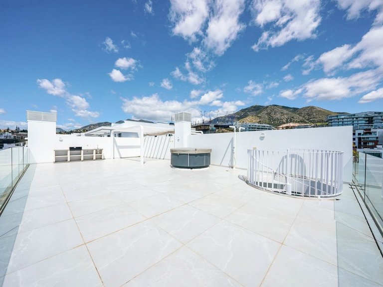 Apartment for Sale in Higueron, Malaga 16