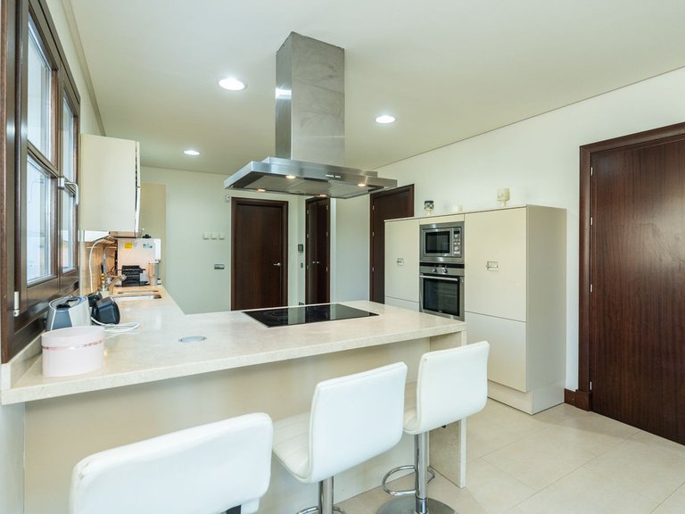 Villa for Sale in El Paraiso, Malaga 10