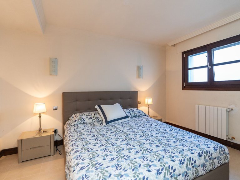 Villa for Sale in El Paraiso, Malaga 29