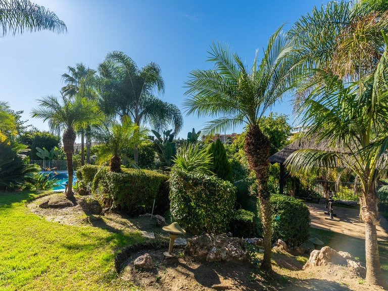 Villa for Sale in El Paraiso, Malaga 35