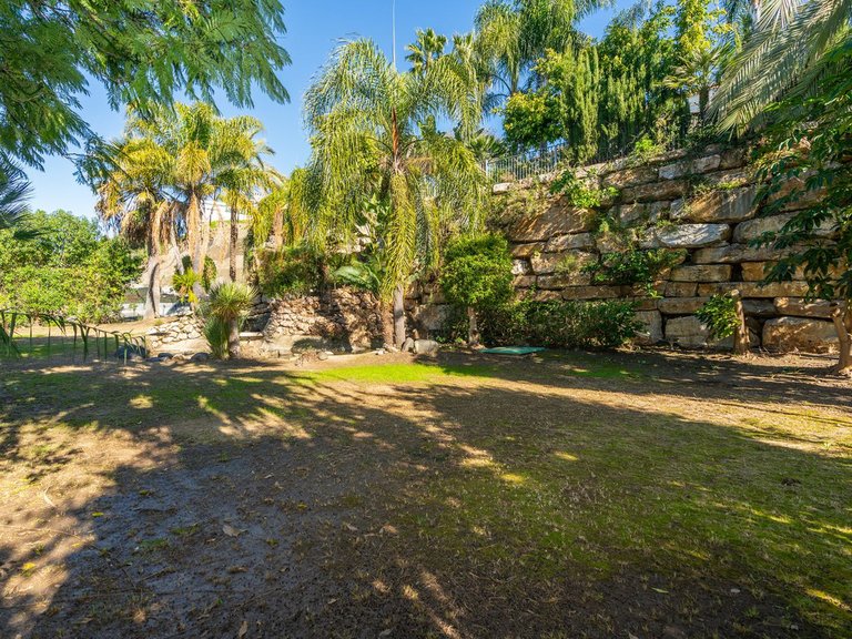 Villa for Sale in El Paraiso, Malaga 45