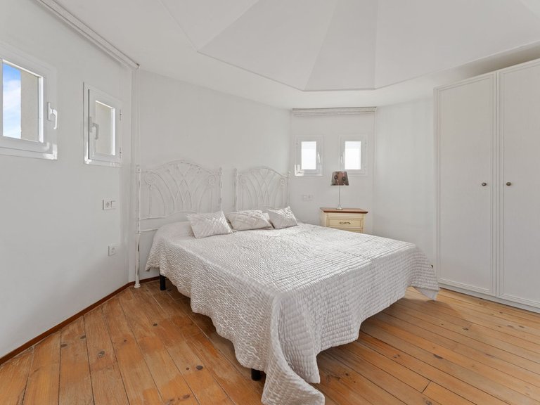 Villa for Sale in Coín, Malaga 16